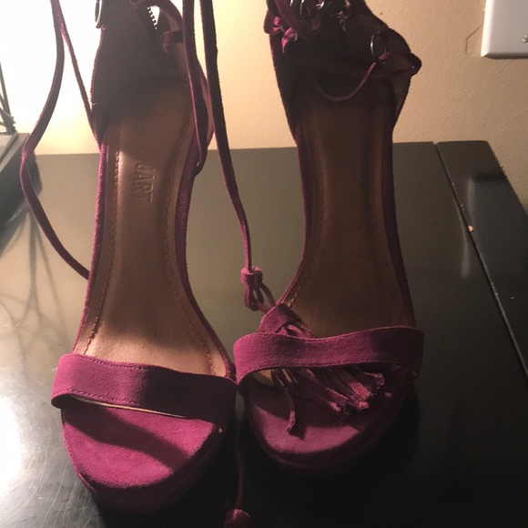 Heels - Picture 3 of 3